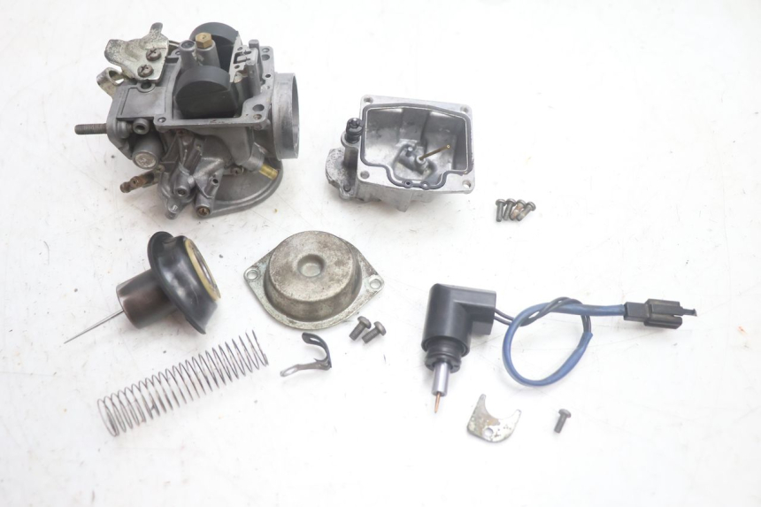photo de VERGASER YAMAHA YP MAJESTY 125 (2002 - 2006) - Bevestigingspunten