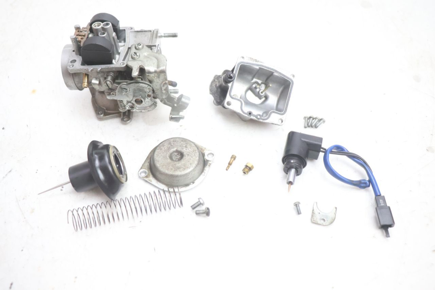 photo de VERGASER YAMAHA YP MAJESTY 125 (2002 - 2006) - Bevestigingspunten