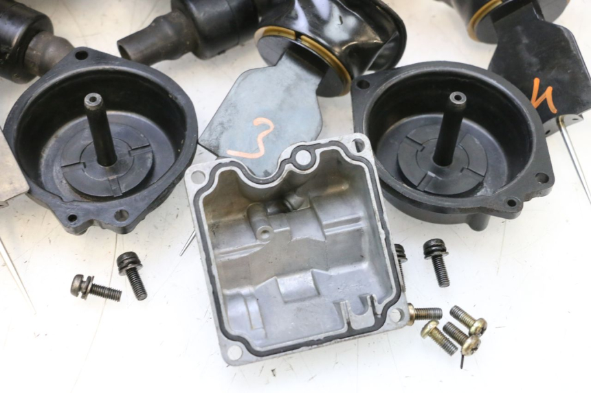 photo de CARBURATEUR YAMAHA YZF R GENESIS 750 (1993 - 1998) - Gecontroleerd onderdeel