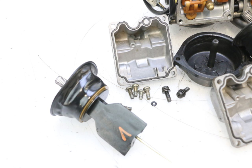 photo de CARBURATEUR YAMAHA YZF R GENESIS 750 (1993 - 1998) - Productaanzicht