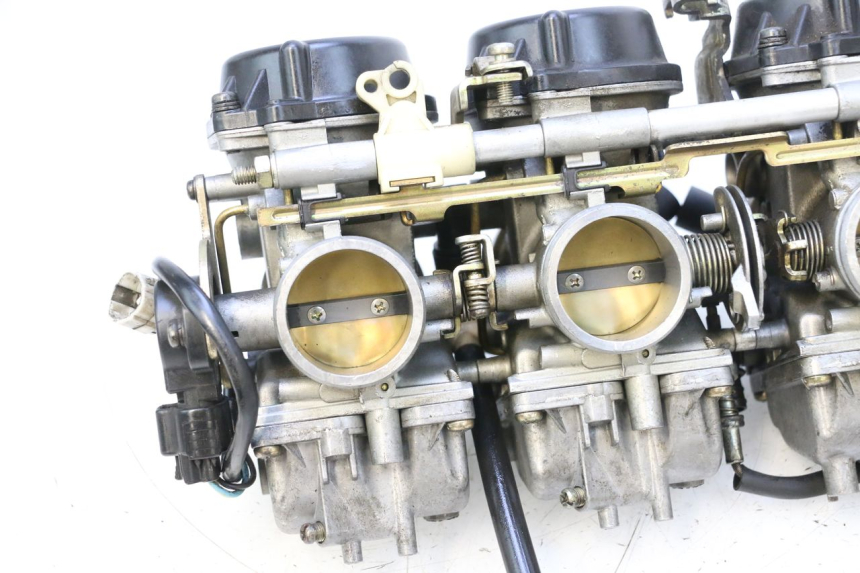 photo de CARBURATEUR YAMAHA YZF R GENESIS 750 (1993 - 1998) - Markeringen en referenties