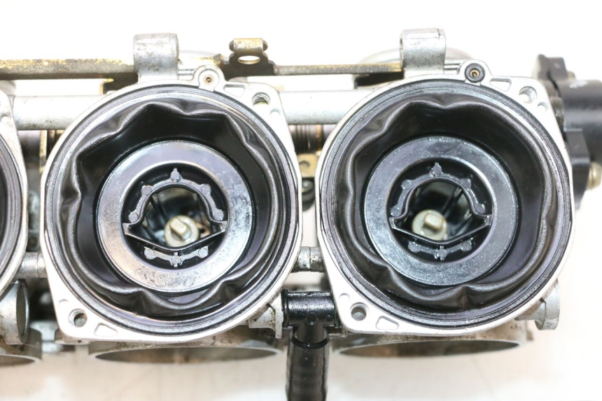 photo de CARBURATEUR KAWASAKI ZX-6R ZX6R 600 (2000 - 2002) - Profielaanzicht
