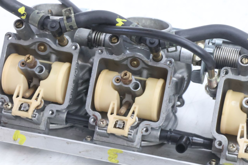 photo de VERGASER KAWASAKI ZZR 600 (1995 - 2004) - Kenmerkende details