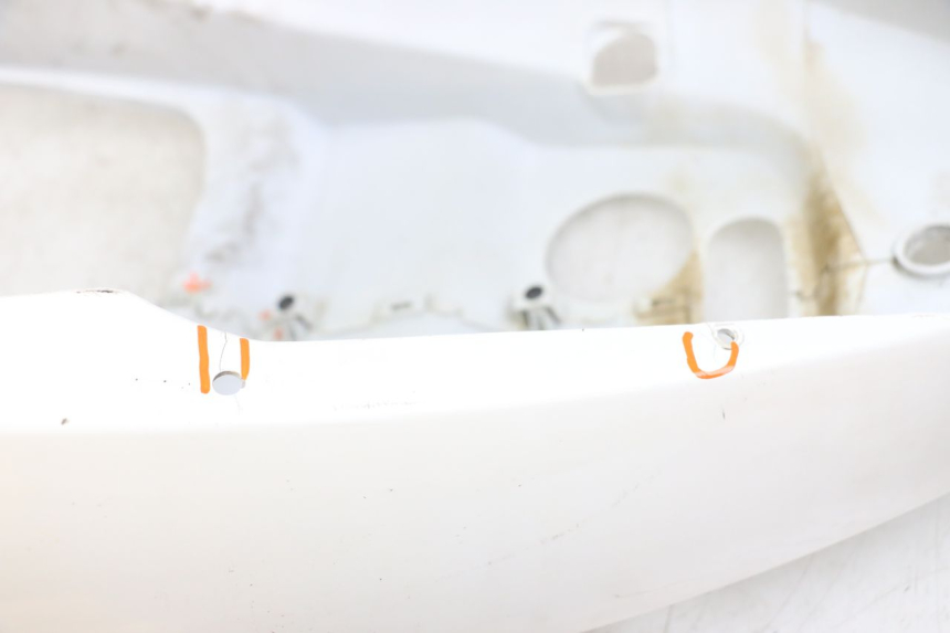 photo de ACHTERKAP KYMCO AGILITY 4T 50 (2018 - 2022) - Bevestigingspunten