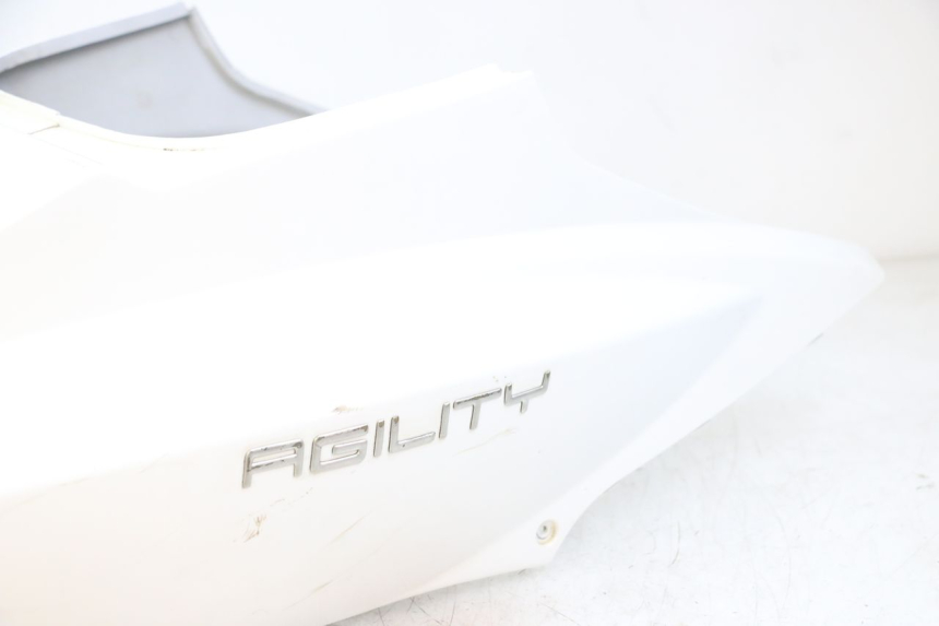 photo de ACHTERKAP KYMCO AGILITY 4T 50 (2018 - 2022) - Focus op structuur