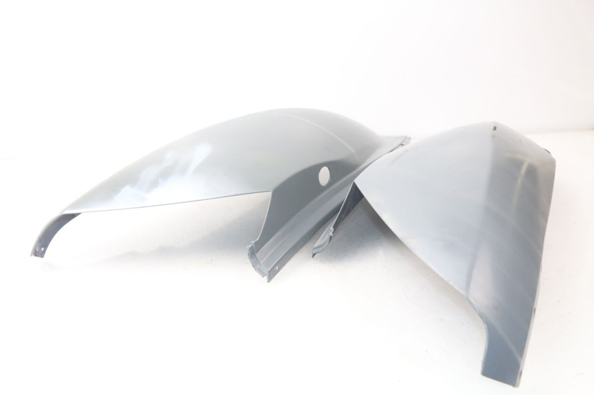 photo de ACHTERKAP APRILIA ATLANTIC 125 (2003 - 2009) - Focus op structuur