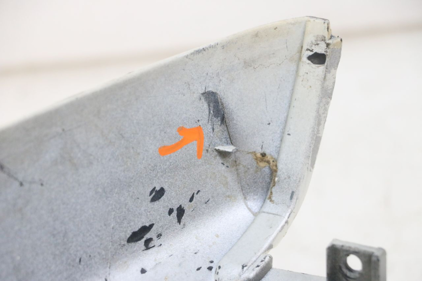 photo de ACHTERKAP MBK BOOSTER SPIRIT 50 (2004 - 2017) - Bevestigingspunten