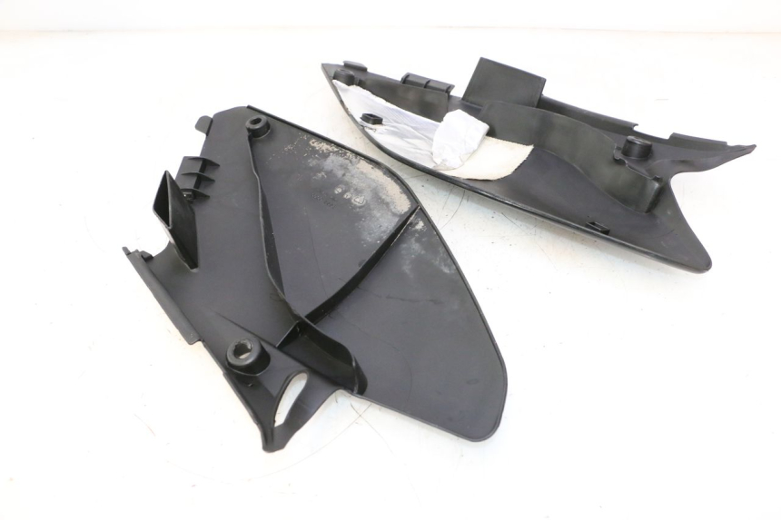 photo de ACHTERKAP HM HONDA CRM DERAPAGE RR 50 (2006 - 2017) - Detail van het onderdeel
