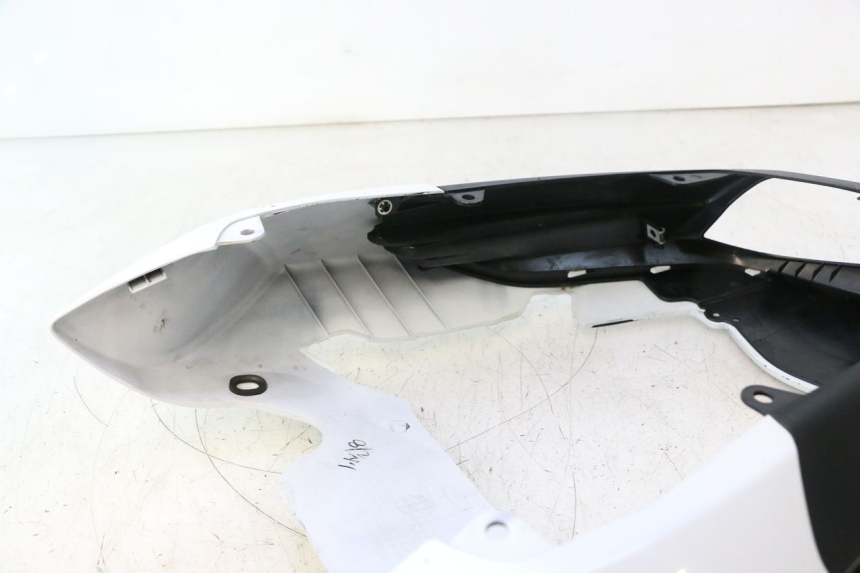 photo de ACHTERKAP YAMAHA FZ8 800 (2010 - 2016) - Kenmerkende details