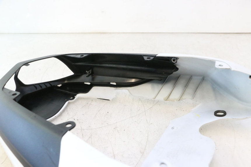 photo de ACHTERKAP YAMAHA FZ8 800 (2010 - 2016) - Zoom op componenten