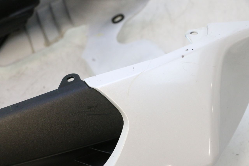 photo de ACHTERKAP YAMAHA FZ8 800 (2010 - 2016) - Detailaanzicht