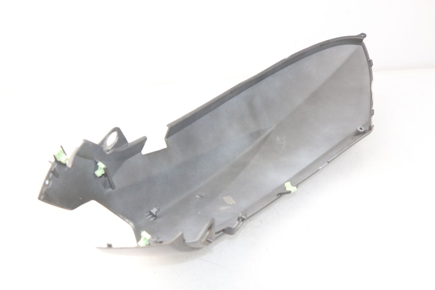 photo de ACHTERKAP PEUGEOT KISBEE 2T 50 (2010 - 2017) - Focus op structuur