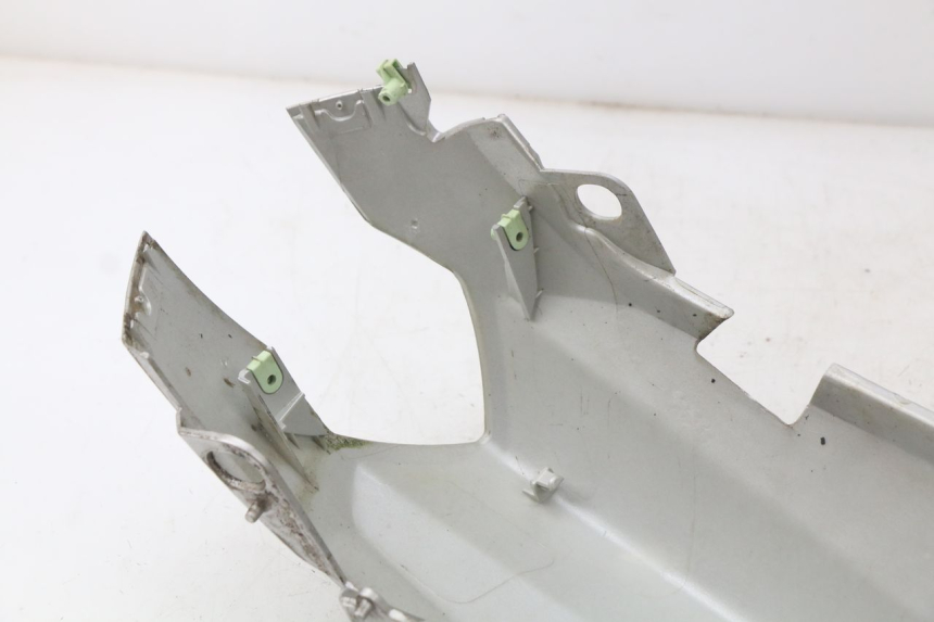 photo de ACHTERKAP PEUGEOT KISBEE 2T 50 (2010 - 2017) - Kenmerkende details