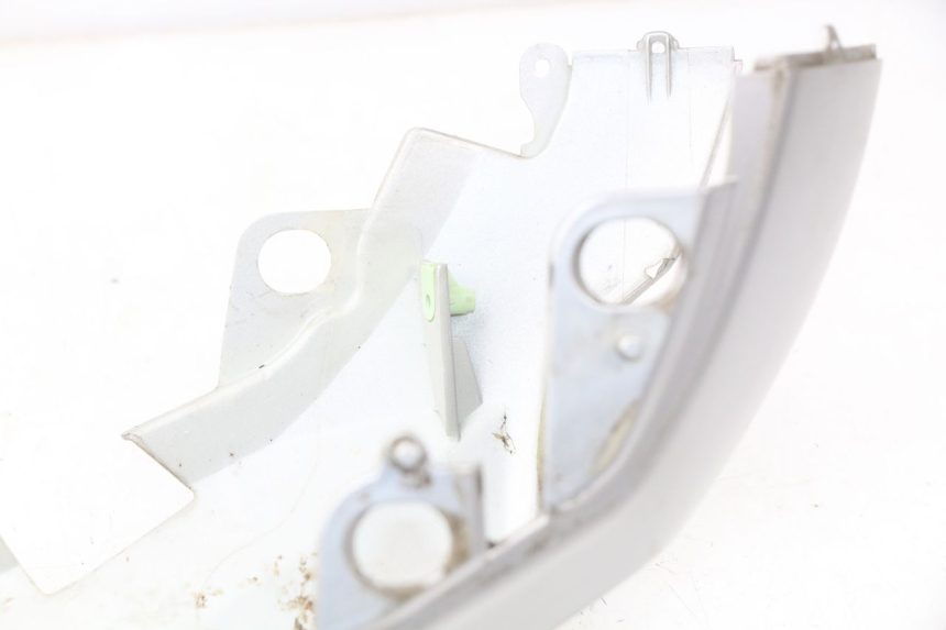 photo de ACHTERKAP PEUGEOT KISBEE 2T 50 (2010 - 2017) - Focus op structuur