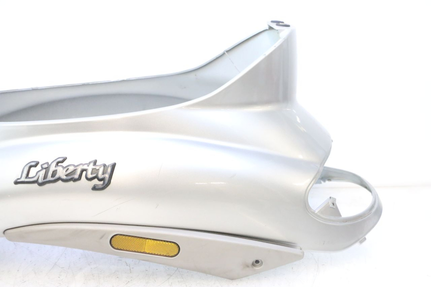 photo de ACHTERKAP PIAGGIO LIBERTY 50 (1998 - 2003) - Kenmerkende details