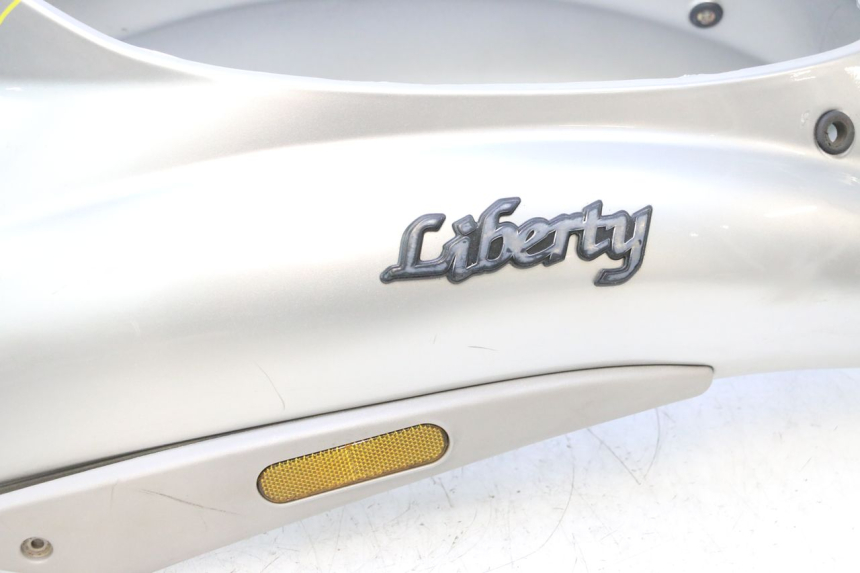 photo de ACHTERKAP PIAGGIO LIBERTY 50 (1998 - 2003) - Focus op structuur