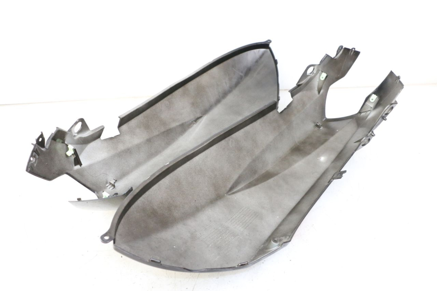 photo de ACHTERKAP PEUGEOT KISBEE 4T 50 (2018 - 2022) - Kenmerkende details