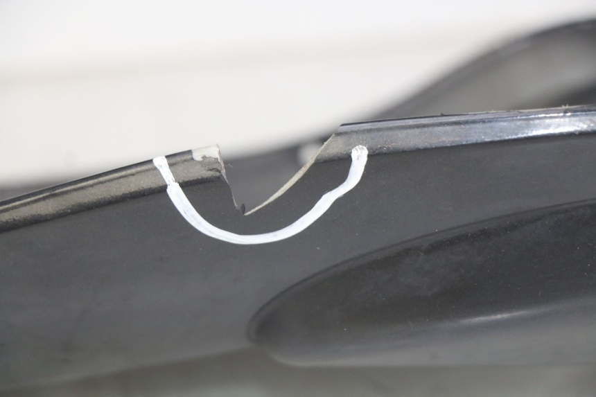 photo de ACHTERKAP APRILIA SCARABEO 100 (2003 - 2012) - Zoom op gebruiksstaat