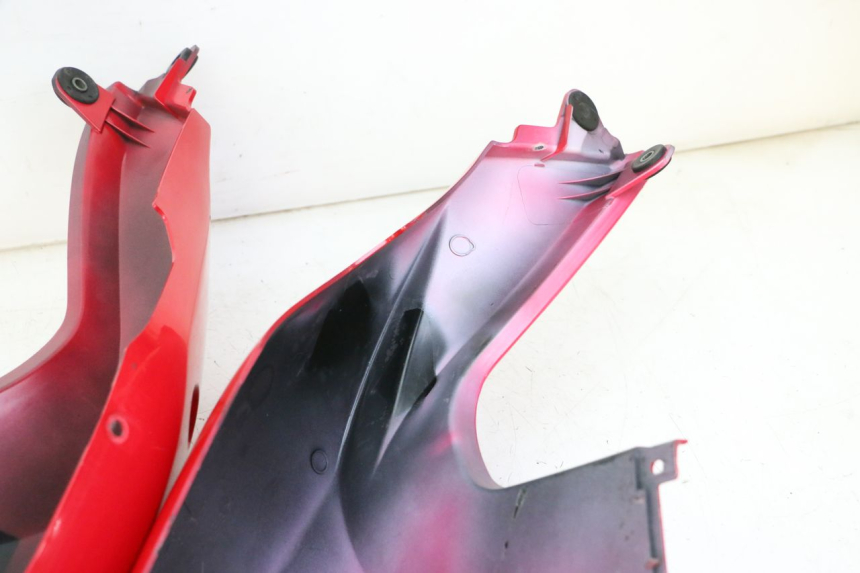 photo de ACHTERKAP SUZUKI SV S 650 (2003 - 2009) - Bevestigingspunten