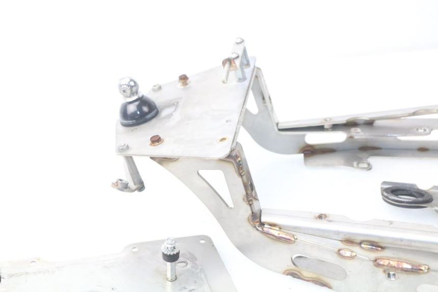 photo de ACHTERKAP YAMAHA TDM ABS 900 (2002 - 2014) - Kenmerkende details
