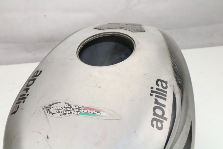 photo de TANKKUIP APRILIA RS 50 (1999 - 2005) - Bevestigingspunten