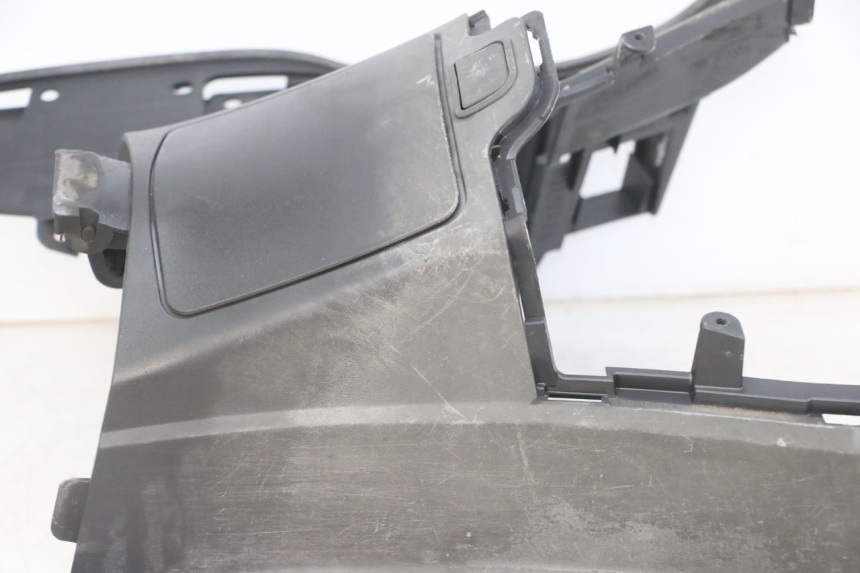 photo de TANKKUIP SUZUKI BURGMAN 125 (2007 - 2014) - Bevestigingspunten