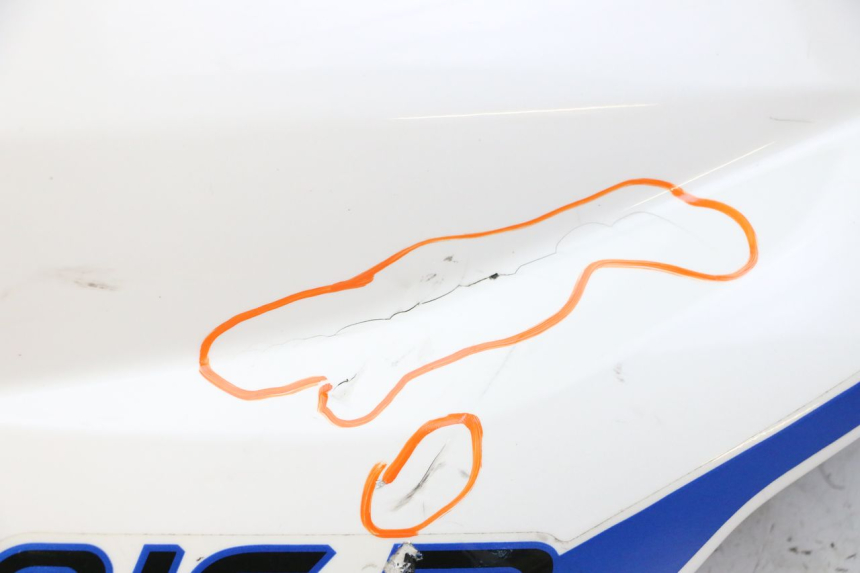 photo de RECHTER TANKKAP BMW G310 R 310 (2016 - 2020) - Focus op structuur