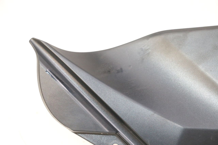 photo de RECHTER TANKKAP SUZUKI GSR 750 (2011 - 2017) - Bevestigingspunten