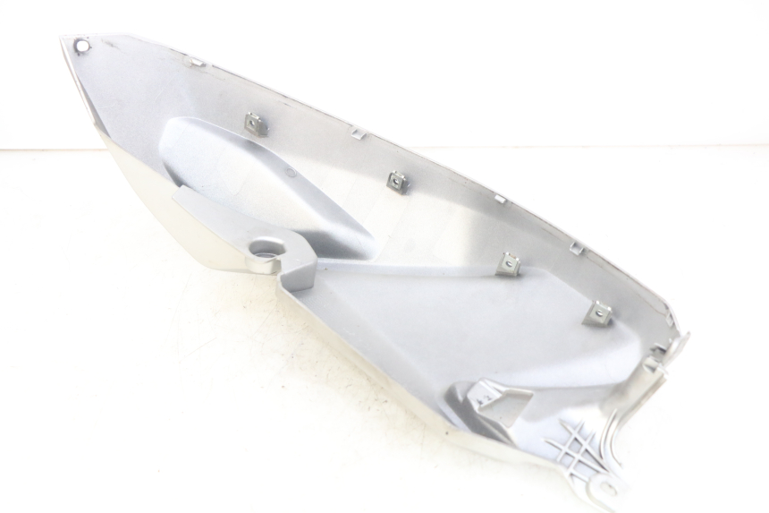 photo de RECHTS TANKKUIP YAMAHA MT ABS 125 (2014 - 2018) - Staat van het oppervlak