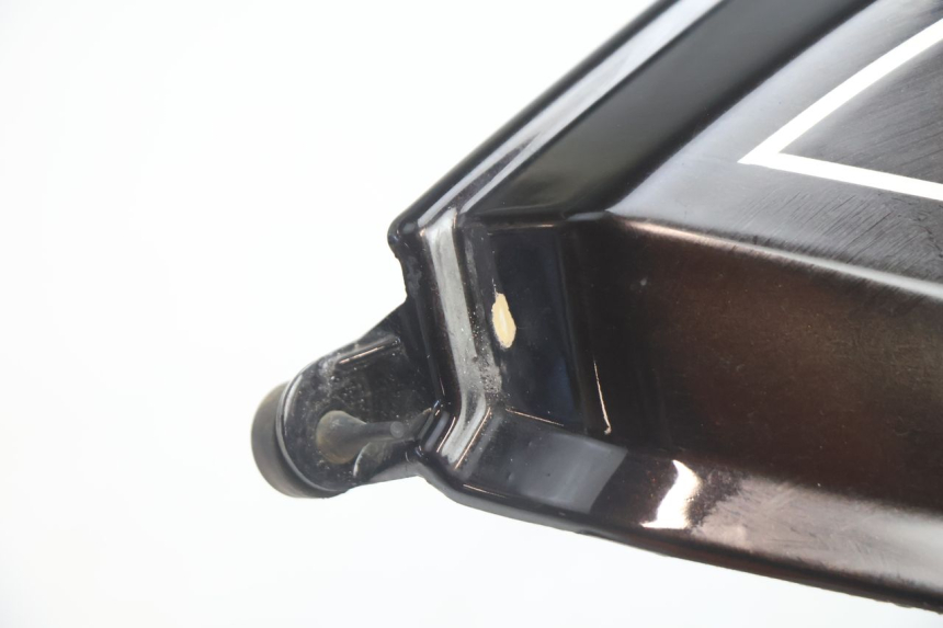 photo de RECHTE TANKVERKLEEDING CAN-AM SPYDER RS 1000 (2008 - 2012) - Detail van het onderdeel