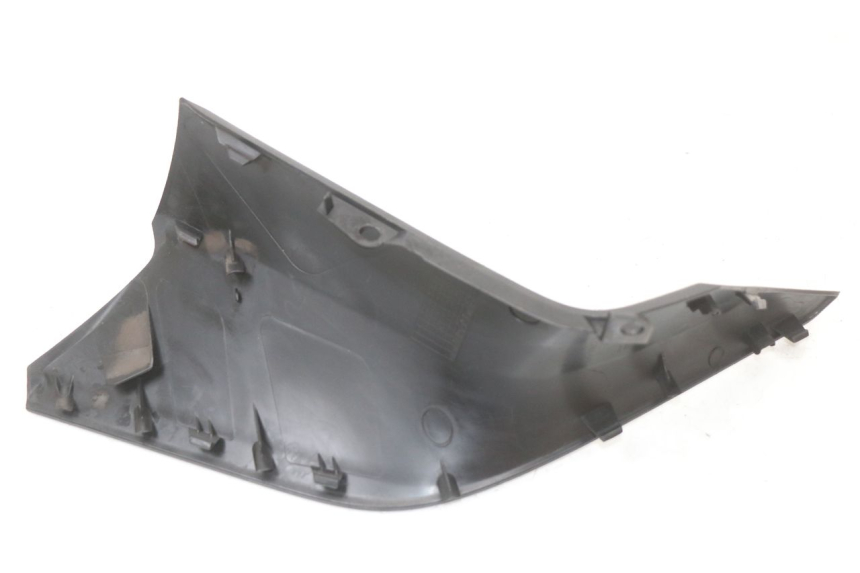 photo de RECHTER TANKKAP YAMAHA XMAX X-MAX ABS 125 (2017 - 2020) - Zoom op gebruiksstaat