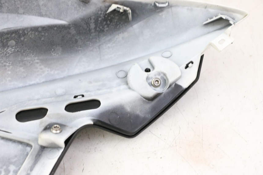 photo de LINKER TANKKAP BMW G310 R 310 (2016 - 2020) - Technische close-up