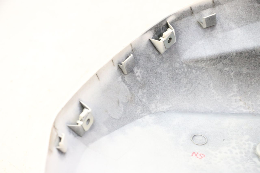 photo de LINKER TANKKAP BMW G310 R 310 (2016 - 2020) - Bevestigingspunten