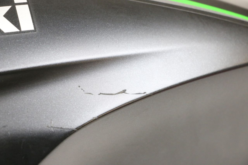 photo de LINKER TANKKAP KAWASAKI VERSYS ABS 650 (2015 - 2018) - Technische close-up