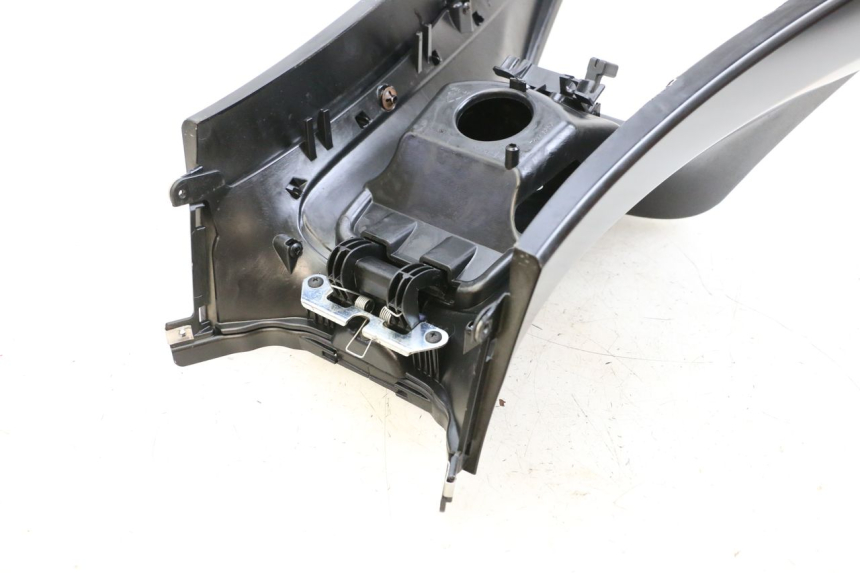 photo de TANKKUIP PIAGGIO MP3 HPE 350 (2018 - 2020) - Bevestigingspunten