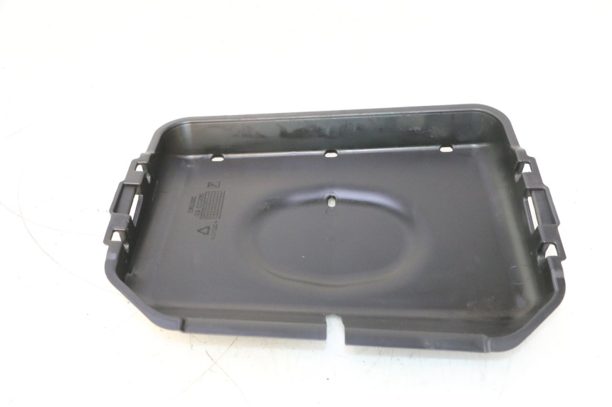 photo de TANKKAP PIAGGIO MP3 HPE 530 (2022 - 2026) - Hoofdaanzicht