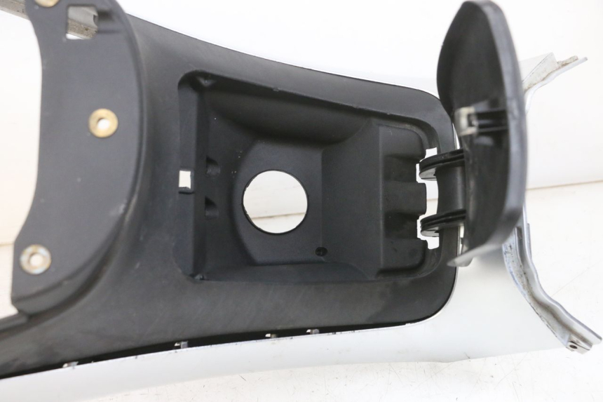 photo de TANKKUIP PIAGGIO MP3 RL 250 (2006 - 2010) - Focus op structuur