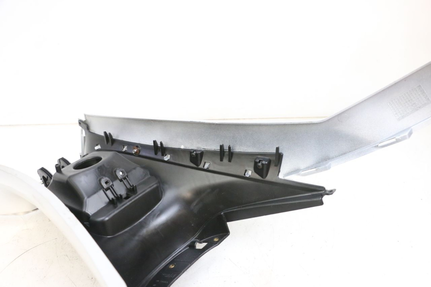 photo de TANKKUIP PIAGGIO MP3 RL 250 (2006 - 2010) - Zoom op gebruiksstaat