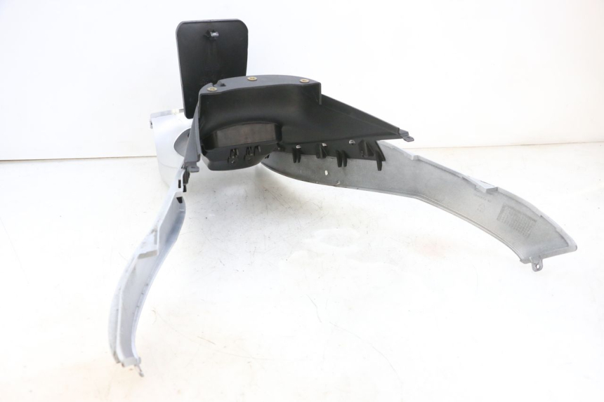 photo de TANKKUIP PIAGGIO MP3 RL 250 (2006 - 2010) - Bevestigingspunten