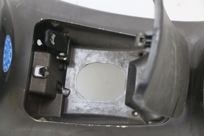 photo de TANKKUIP PIAGGIO XEVO - X EVO 125 (2007 - 2017) - Bevestigingspunten