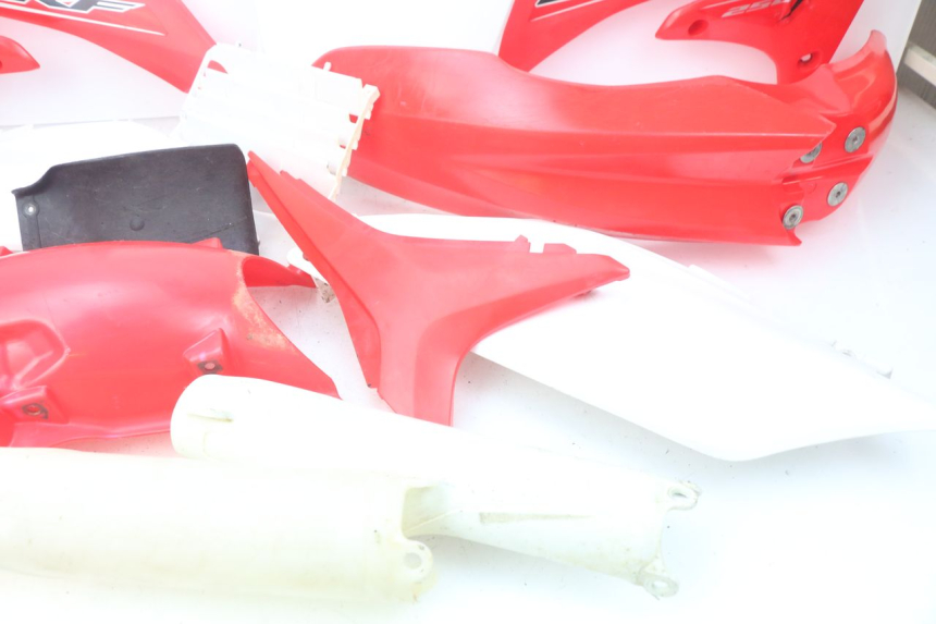 photo de VOLLEDIGE BEHUIZINGSET HONDA CRF 250 (2013 - 2016) - Overzicht
