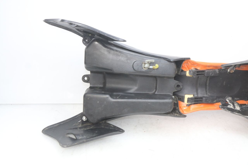 photo de VOLLEDIGE BEHUIZINGSET CCR DIRT BIKE 110 - Focus op structuur
