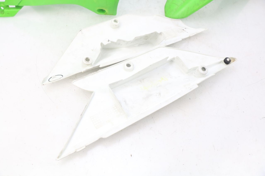 photo de VOLLEDIGE BEHUIZINGSET KAWASAKI KLX 110 (2010 - 2022) - Zoom op kwaliteit