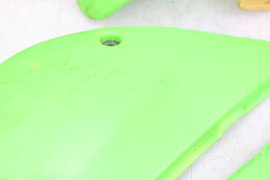 photo de VOLLEDIGE BEHUIZINGSET KAWASAKI KX 85 (2001 - 2013) - Technische close-up
