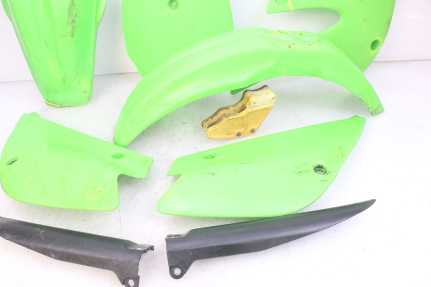 photo de VOLLEDIGE BEHUIZINGSET KAWASAKI KX 85 (2001 - 2013) - Zoom op componenten