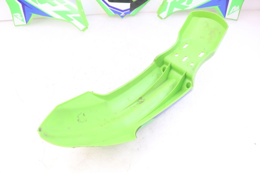 photo de VOLLEDIGE BEHUIZINGSET APOLLO RFZ 125 - Overzicht