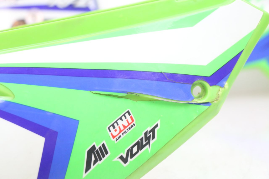 photo de VOLLEDIGE BEHUIZINGSET APOLLO RFZ 125 - Bevestigingspunten