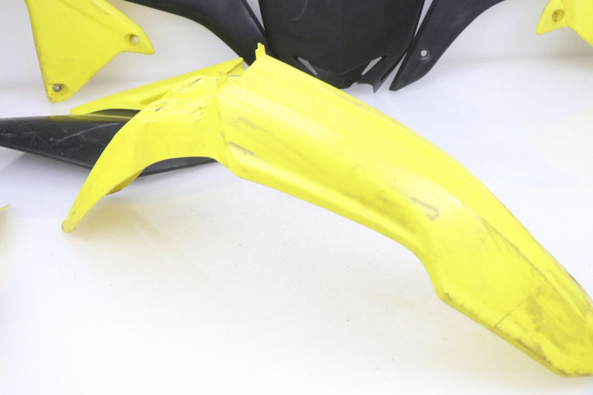 photo de VOLLEDIGE BEHUIZING / KUIPSET SUZUKI RM-Z RMZ 250 (2010 - 2016) - Kenmerkende details