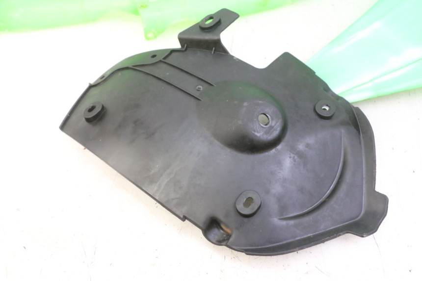 photo de VOLLEDIGE BEHUIZINGSET APOLLO RXF 125 - Alternatieve hoek