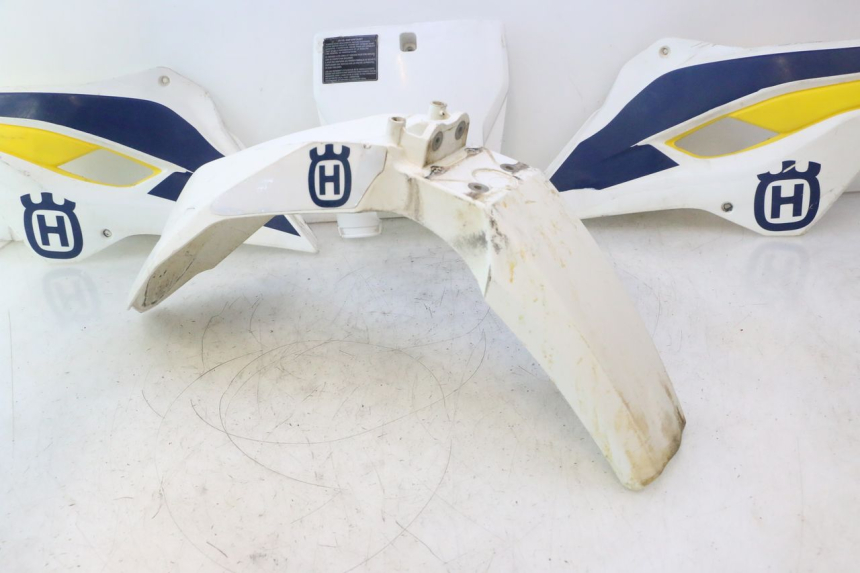 photo de VOLLEDIGE BEPLATING HUSABERG TE 250 (2011 - 2014) - Zoom op gebruiksstaat